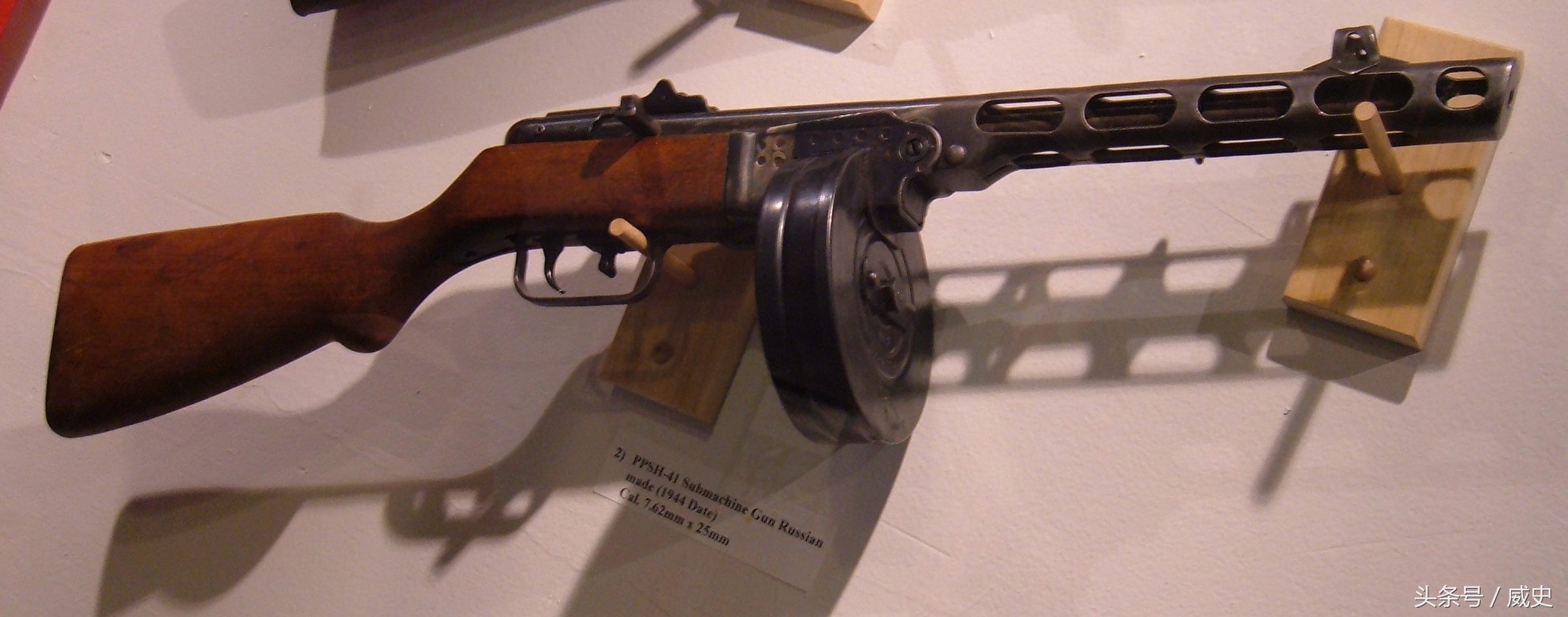 苏联ppsh41 波波沙冲锋枪