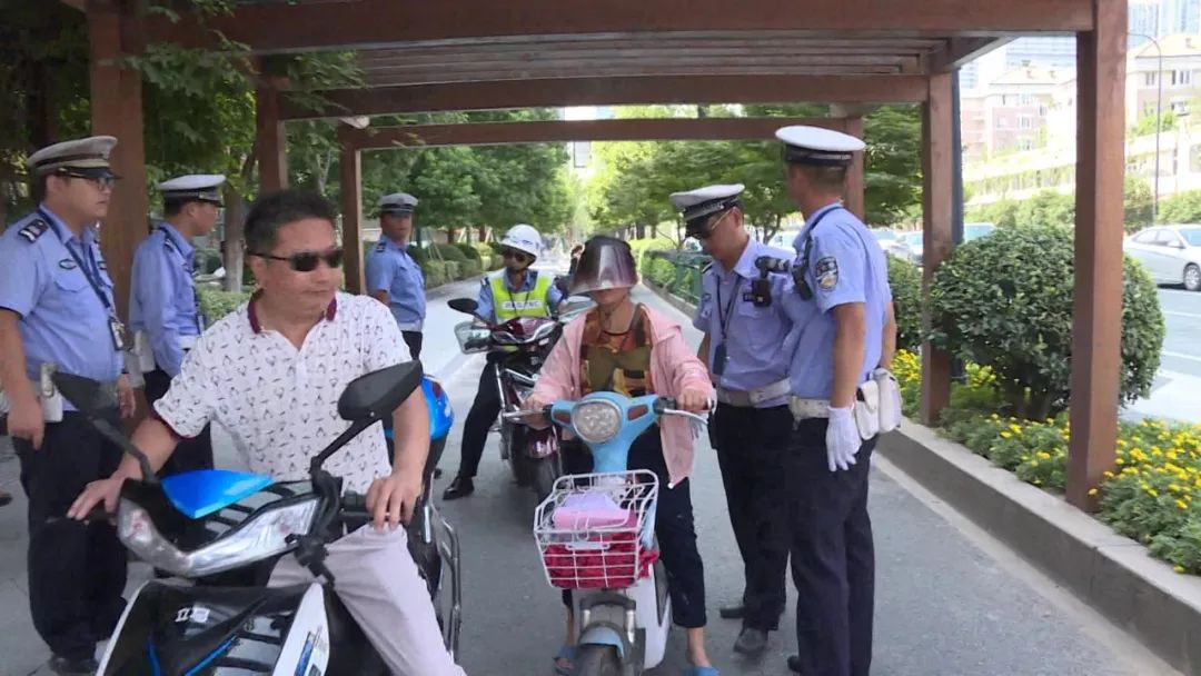 余杭交警全面开展二轮电动车违法行为整治!