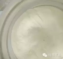 该颗粒叫"焦粒子"或"焦糊粉,之所以会出现黑色颗粒物现象,是由于黑色