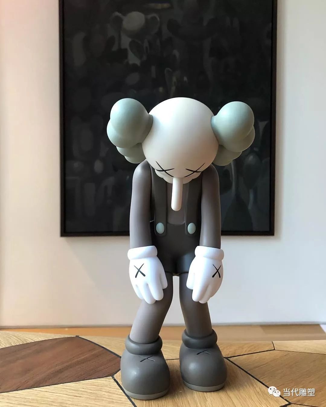 kaws:"小谎言"