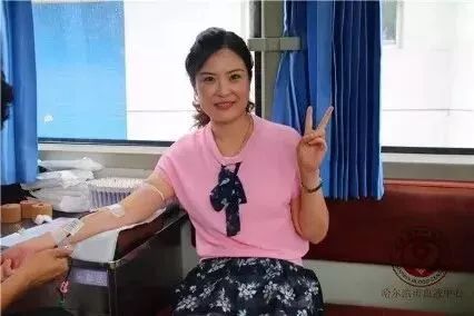 白衣天使献血月哈尔滨市急救中心组织团体无偿献血活动