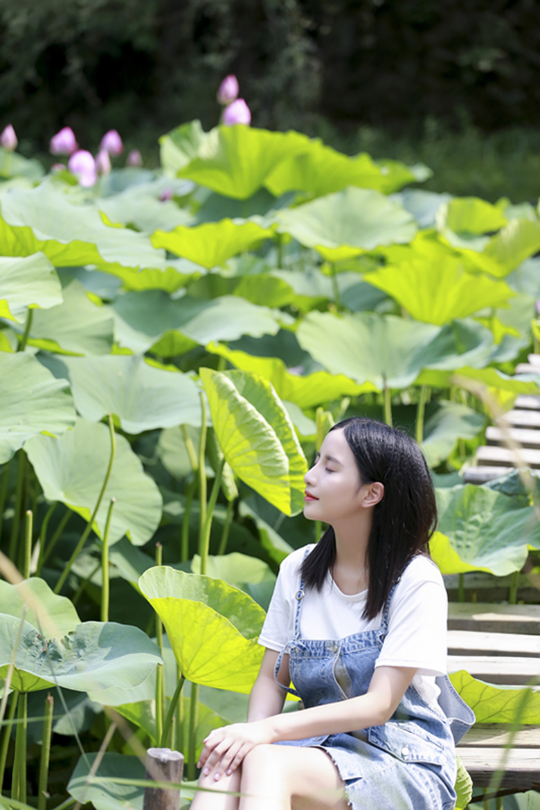 把自己变清凉#抖音一美女发布一组清凉照