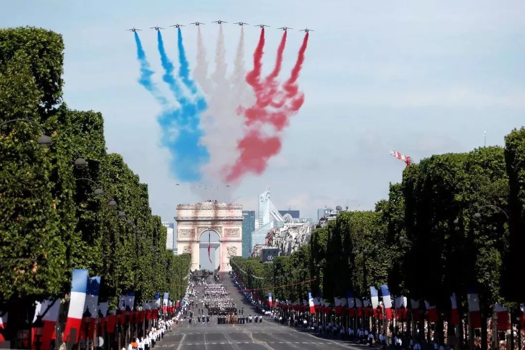 相约本周六史上最全法国国庆节游玩攻略