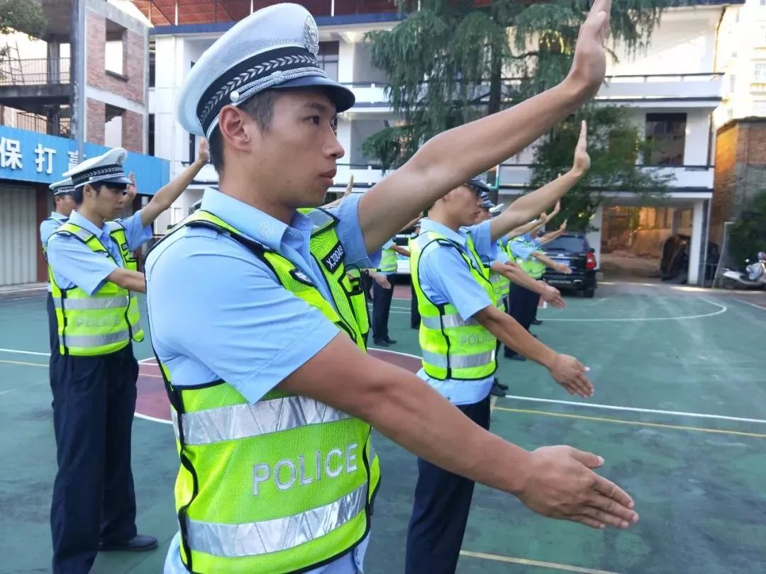 平安守护 明溪交警夏季练兵开启"充电模式"