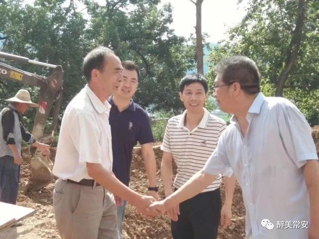 7月6日,富阳区委统战部副部长洪文明一行到常安镇检查景山阻击战纪念