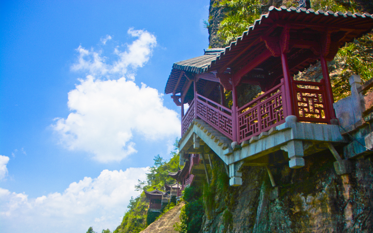 杭州境内，竟有一座江南第一悬空寺，比山西悬空寺落差高360米-半岛官方下载地址(图6)