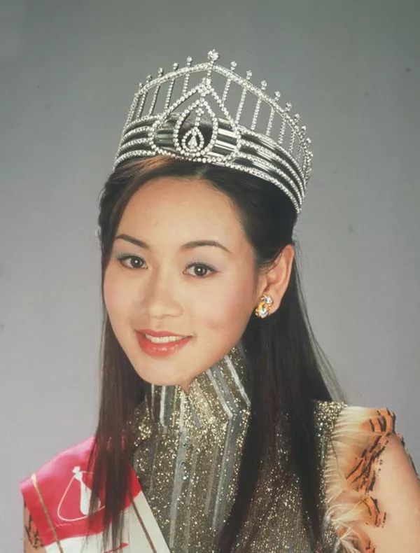 2001年香港小姐冠军杨思琦