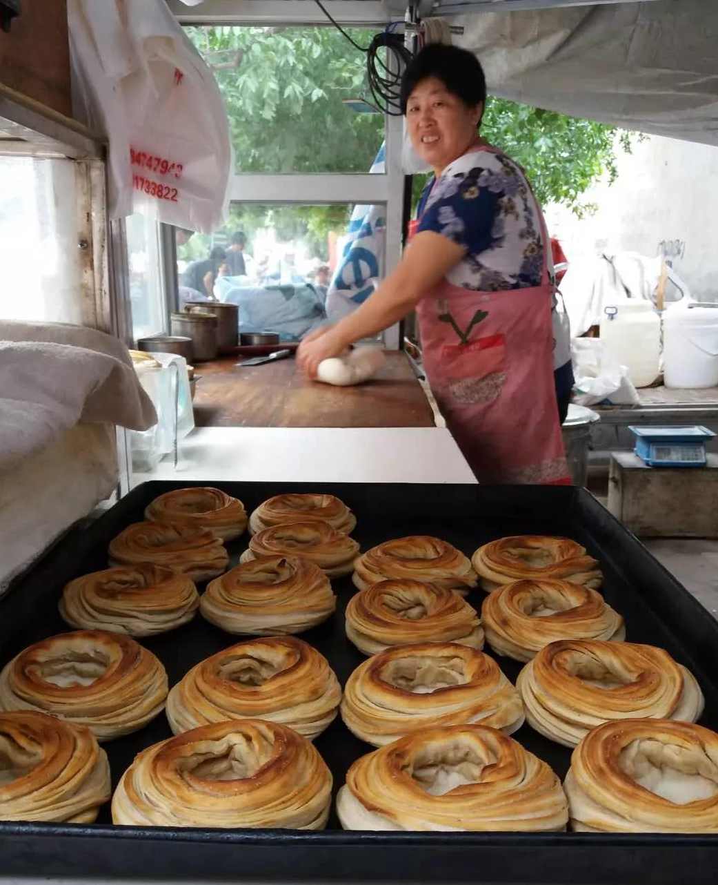 北方县城河间的这种烧饼,一辈子都吃不够