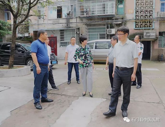 石门县委副书记邓碧波县政府副县长宋雨泓一行督导国家卫生县城复审