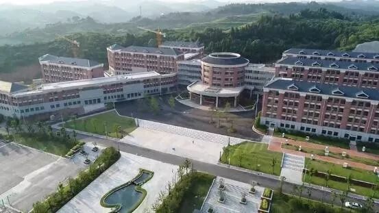 夷陵中学新校区.图片来自玩转宜昌.