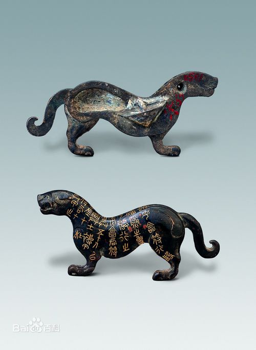 造型来源于秦代虎符,并采用中国传统绘画中的线来表达东北虎豹的独特