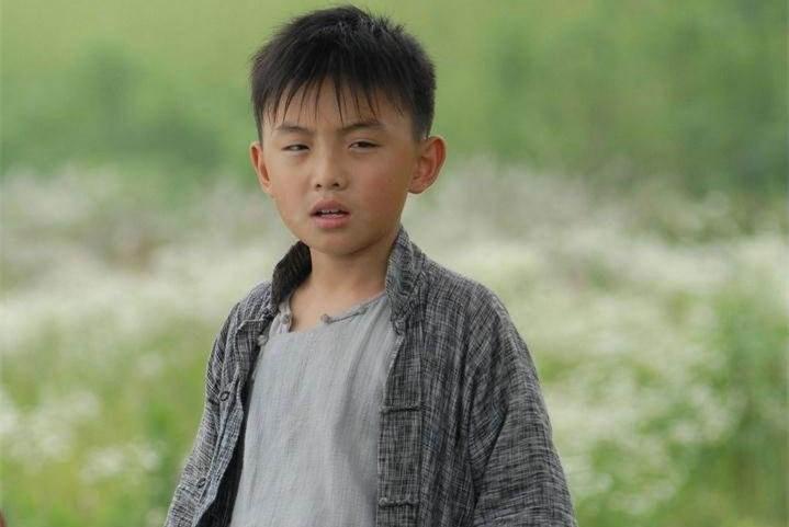 娱乐 正文  郑伟7岁时就已拍摄电视剧,与6岁出道的吴磊有的一拼,总之