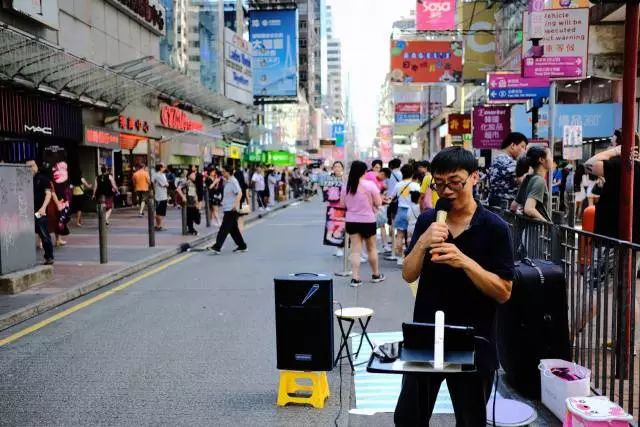 在香港,有条万人朝圣的街即将被 杀 