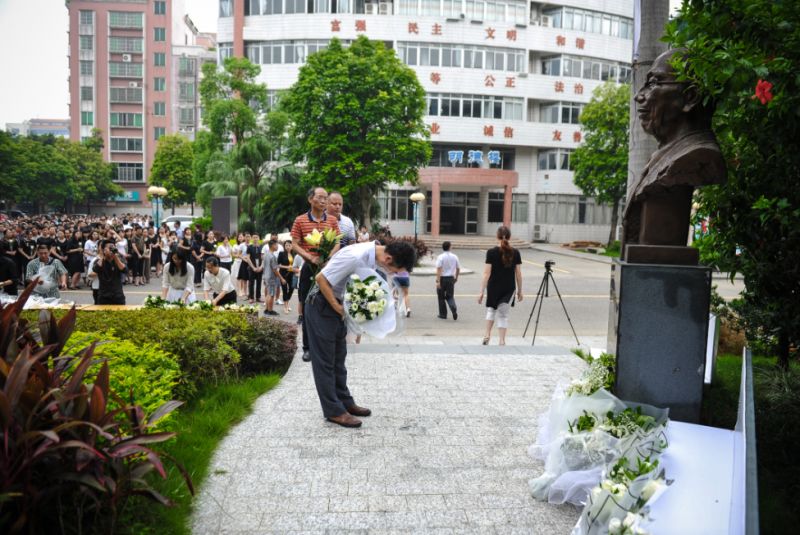 镇平清华有多少人口_清华大学(2)