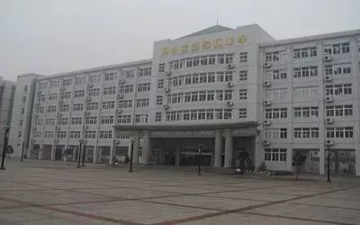 荆州市田家炳中学荆州市田家炳中学,是荆州市一级甲等学校和湖北省