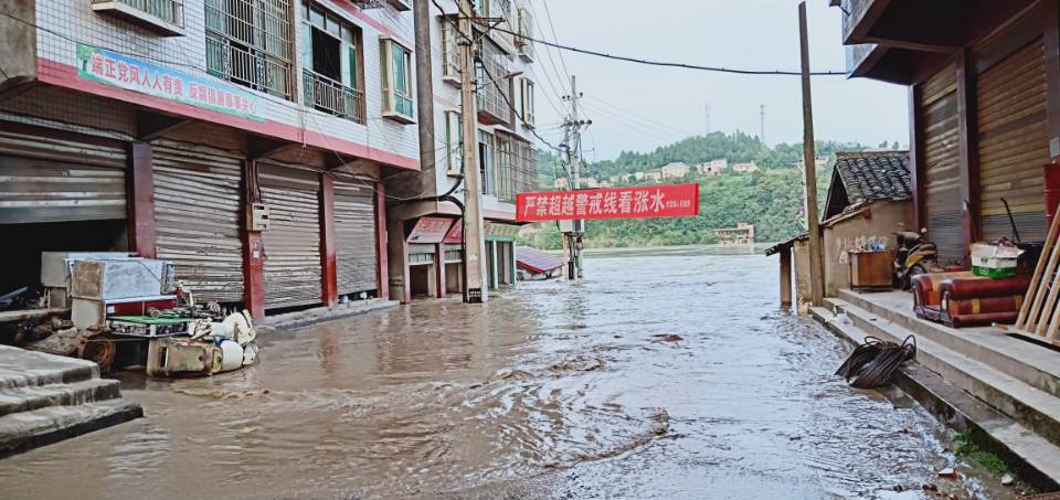 大水冲了"龙王庙"了!南充好多"地头"都遭了!