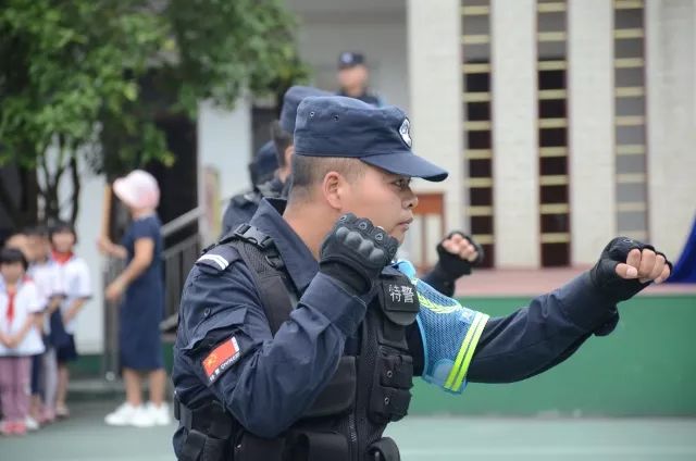 贵阳特警校园安全防范系列培训