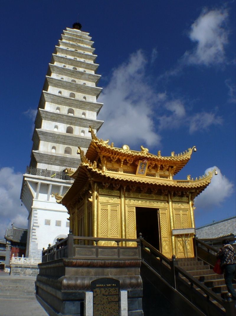 中国十大著名佛教名山云南旅游胜地天然森林公园鸡足山