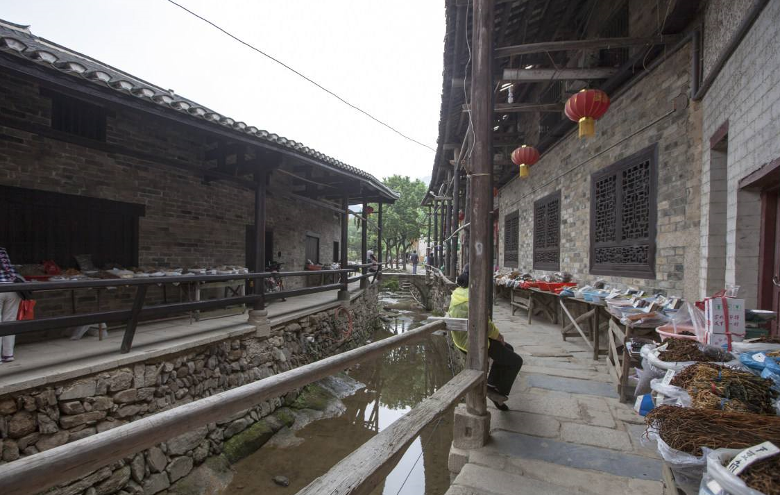 【im电竞】湖南藏着一座民间故宫， 距今600多年，被称为中国第一古村(图37)