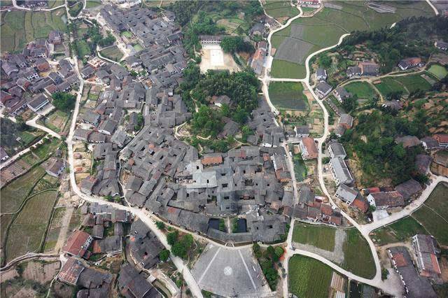 【im电竞】湖南藏着一座民间故宫， 距今600多年，被称为中国第一古村