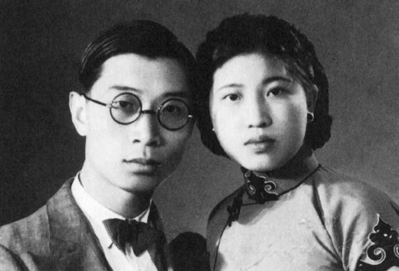 1960年冬,他亲自给傅聪的妻子弥拉写信,介绍傅聪的性格: "诙谐喜悦