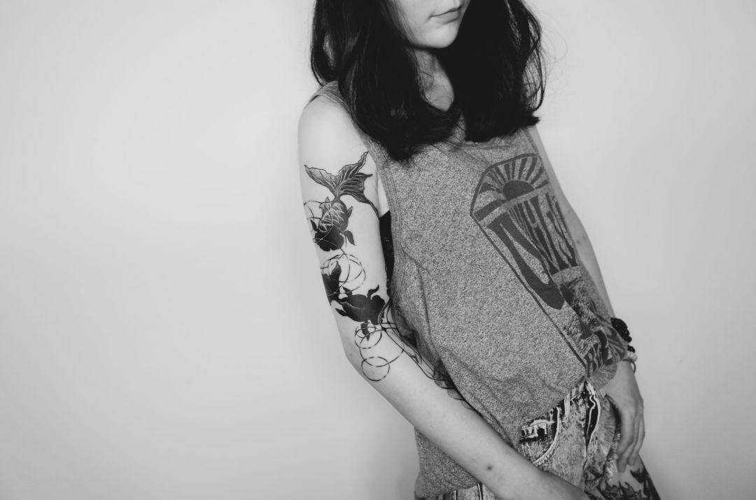 刺青14年,这个花臂女孩重新定义了永恒的纪念.