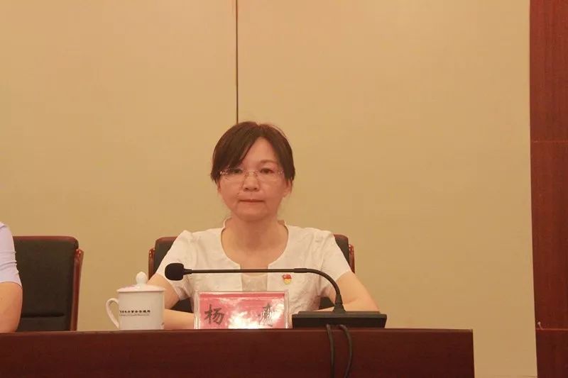 县委常委,组织部长杨青部署全县村(社区)党组织换届选举工作.
