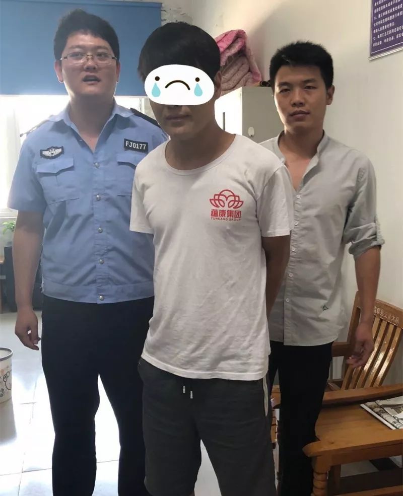 临泉县交管大队宣教民警智擒逃犯