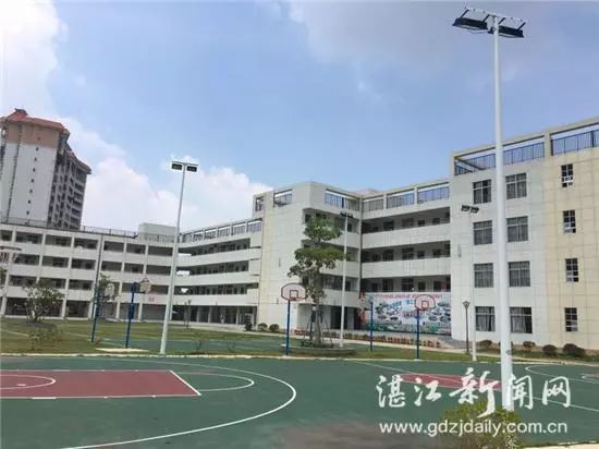 湛江赤坎将教育作为最大的民生实事建设宜学城区