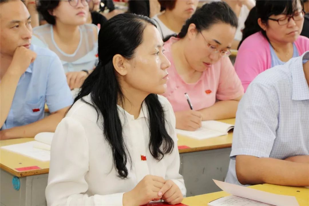 中共衡水市委教育工委党组织书记暨党员轮训班衡水十三中专场圆满结束