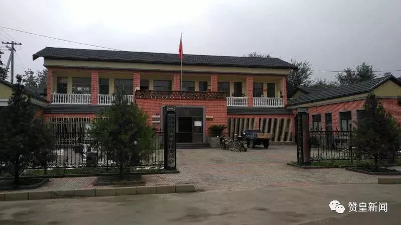 为让乡亲们闲有所乐,拥有自己的文化阵地,寺峪村还多方筹措,建成1000