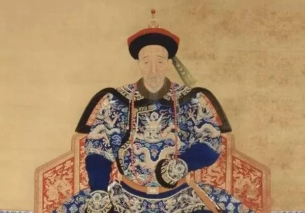 王府最初主人为皇太极第五子硕塞,顺治八年晋封为和硕承泽亲王,镶红旗