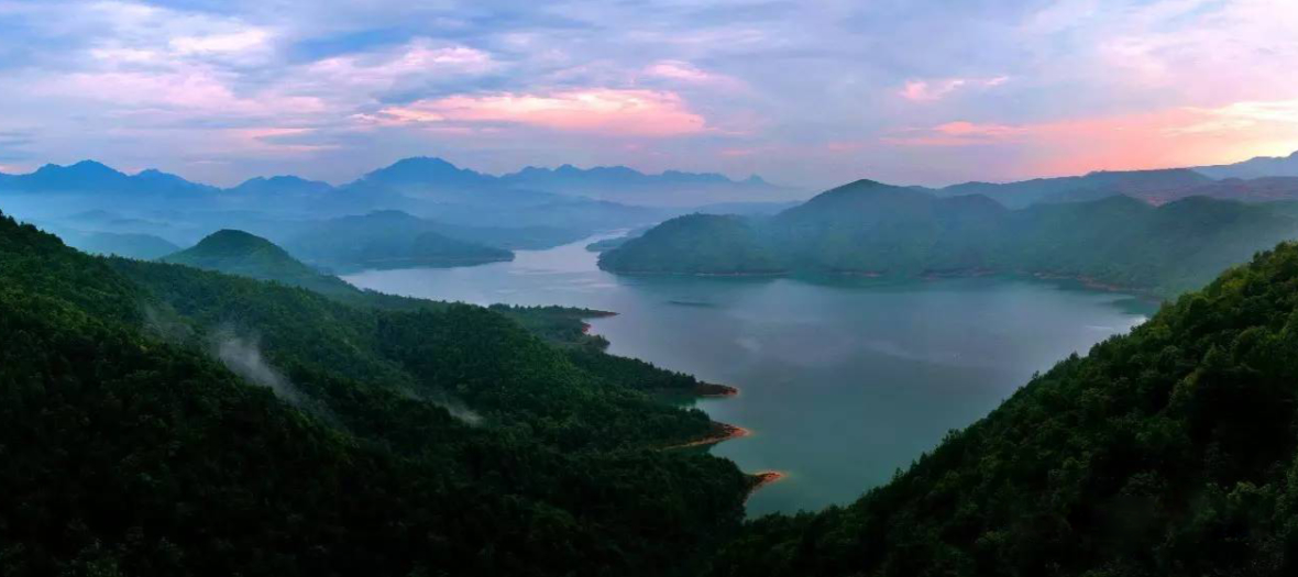 浙闽赣三省交界处，藏着一个江山如画的美景地：雷火电竞官方网站(图3)