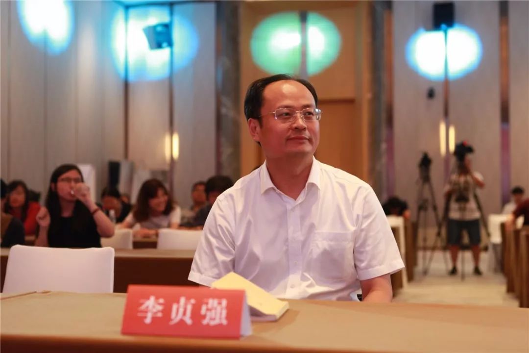 举行,江苏省新闻出版广电局副局长李贞强先生到场聆听了嘉宾们的演讲