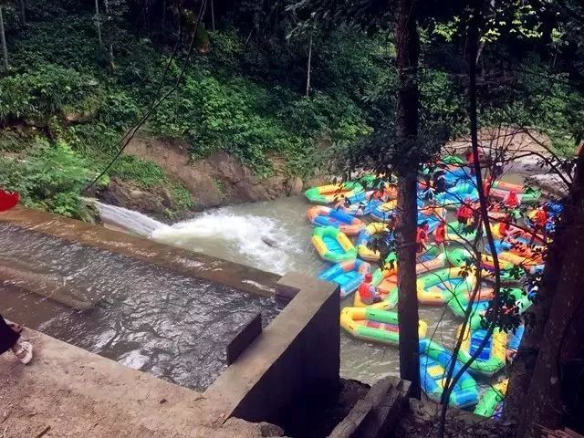 江西铜鼓尖尾峡漂流 秋收起义馆1日游(全国落差最高的漂流)惊险刺激