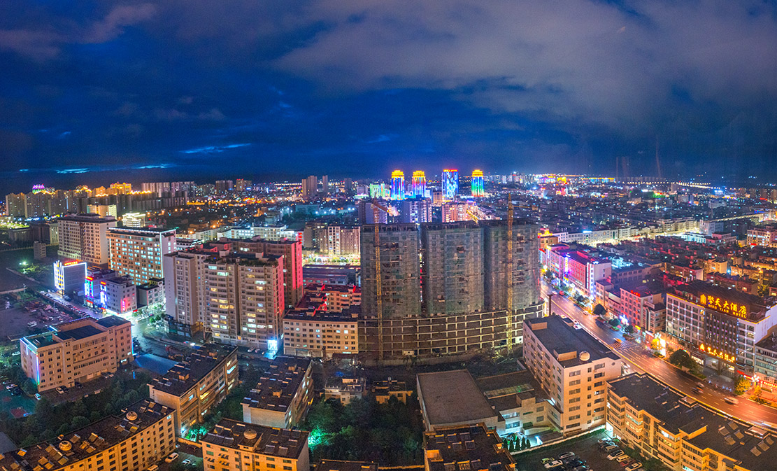 昭通,云南省下辖地级市,位于云南省东北部,地处云,贵,川三省结合处