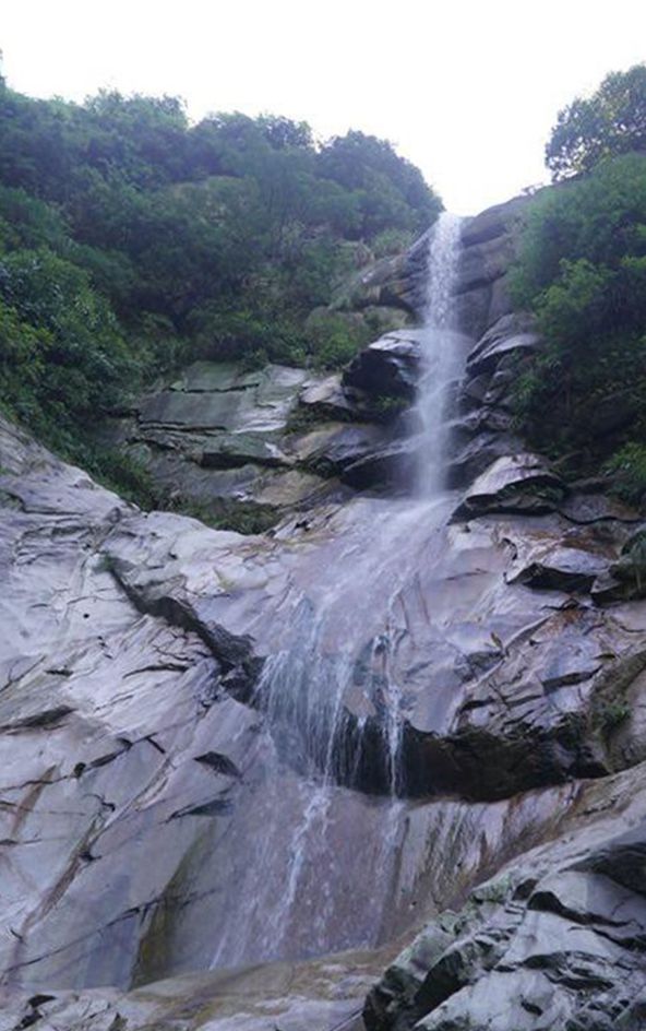 湖南常宁:大义山水,西岭镇中坪村刀背歧瀑布的神奇