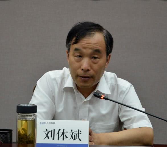 川投董事长_雨润九川董事长照片