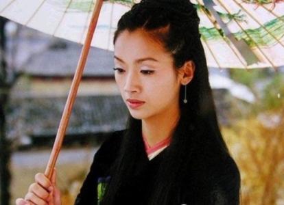 她被稱做是淡雅的青花瓷，第一次演戲就是劉德華的女主角，現在平淡地幸福著 娛樂 第9張