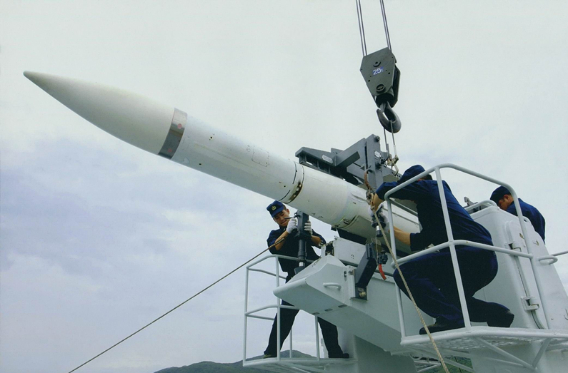 052b型上老旧的俄制"顶板"将被382型三坐标搜索雷达所取代,"音乐台"将