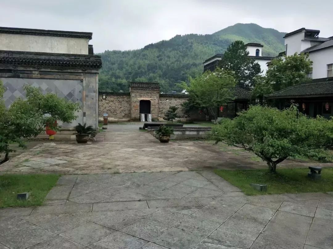 清风入夏:吴昌硕故居清风馆郝中豪倪建峰(大兵)作品展