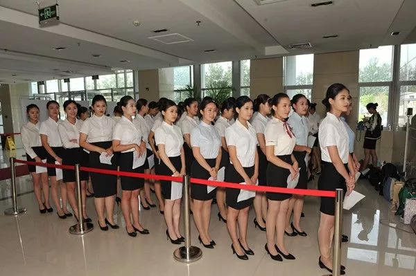 河北航空招聘_寒假期间河北航空将举办公费飞行学员招聘会(3)