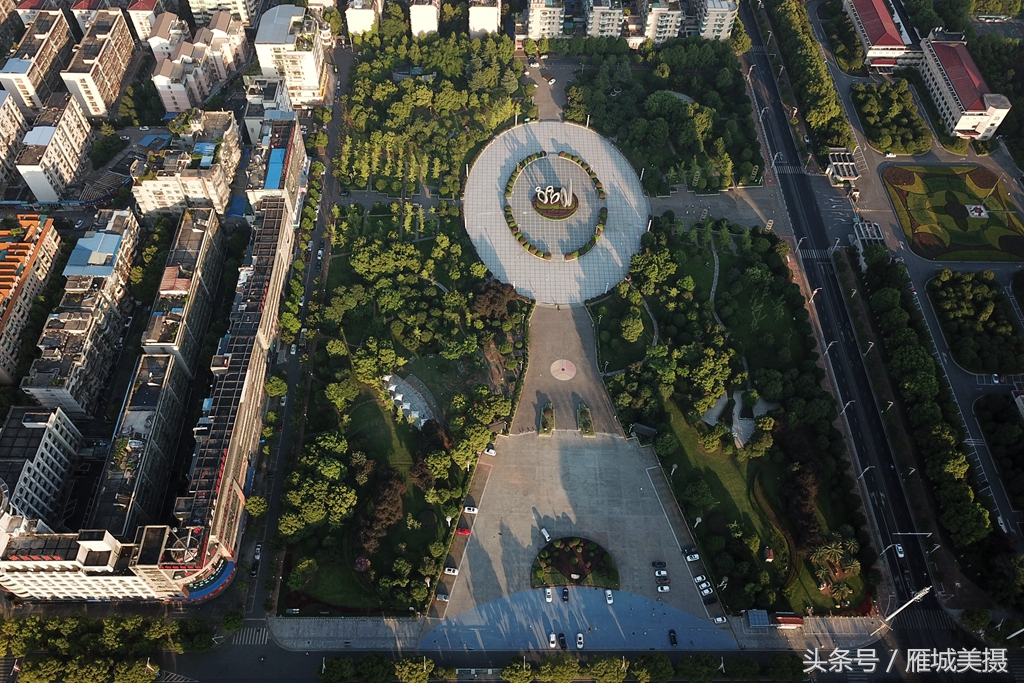 太阳广场位于衡阳市高新区,经过数次改造提质后,目前已成为衡阳市的