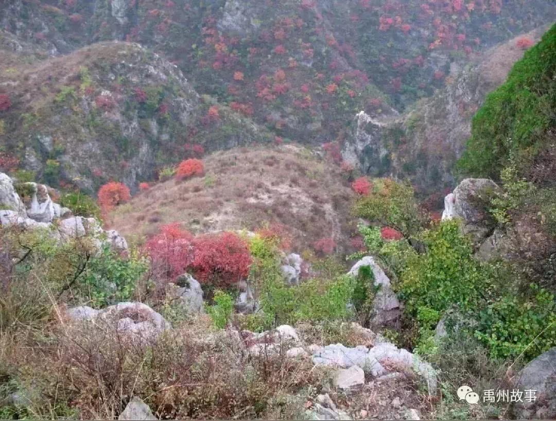 戮力同德,共同面对水患,大禹在禹州城西南的禹山上建立了 治水指挥部