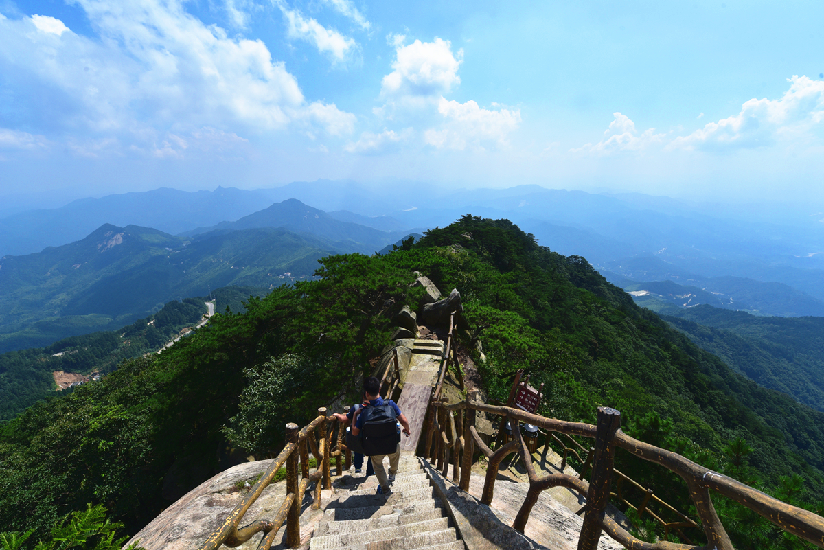 避暑薄刀峰,漂流进士河,罗田19.2度"避暑套餐"了解一下!