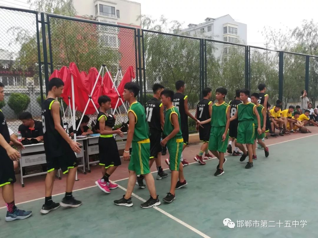 邯郸二十五中喜讯我校男篮荣获市中学生体育节篮球比赛第三名