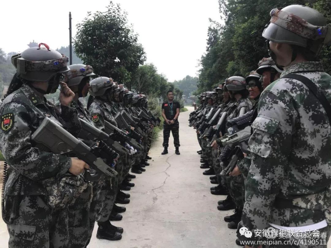 全副武装的【女子特种兵】们,不爱红装爱武装.