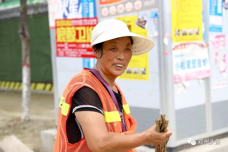 "出门5分钟,流汗两小时", 仍有这样一群劳动者们, 他们没有因为天气