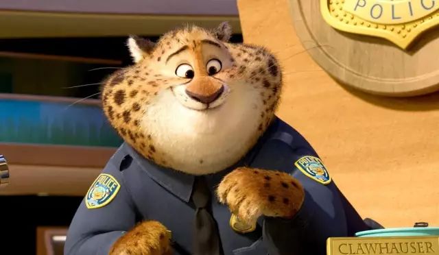 是《疯狂动物城》里爱吃甜甜圈的豹警官形象?