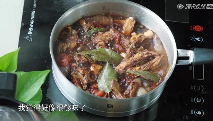 汪小菲明明想吃飯卻嘴硬 大S起身去弄飯: 除非你抱住我的腿說不用 娛樂 第20張